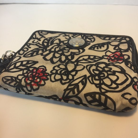 COACH Poppy Floral Graffiti Wristlet - Picture 4 of 7